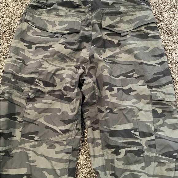 Brand new with tag Colombia cargo camo pants - Picture 5 of 5